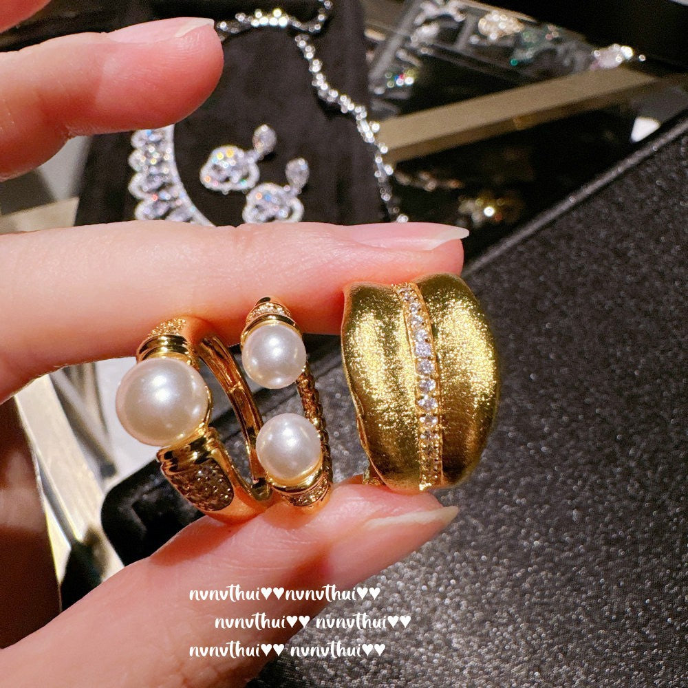 Eleganter Ring in Blattform, vergoldet mit reinem Silber