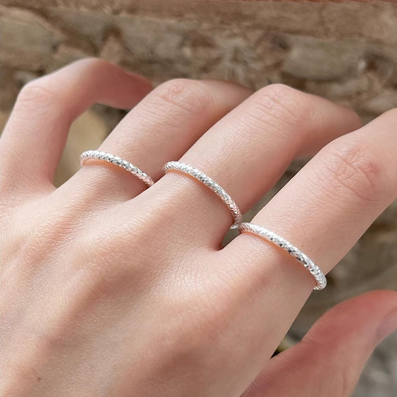 Silberring mit Wellen-Diamantmuster