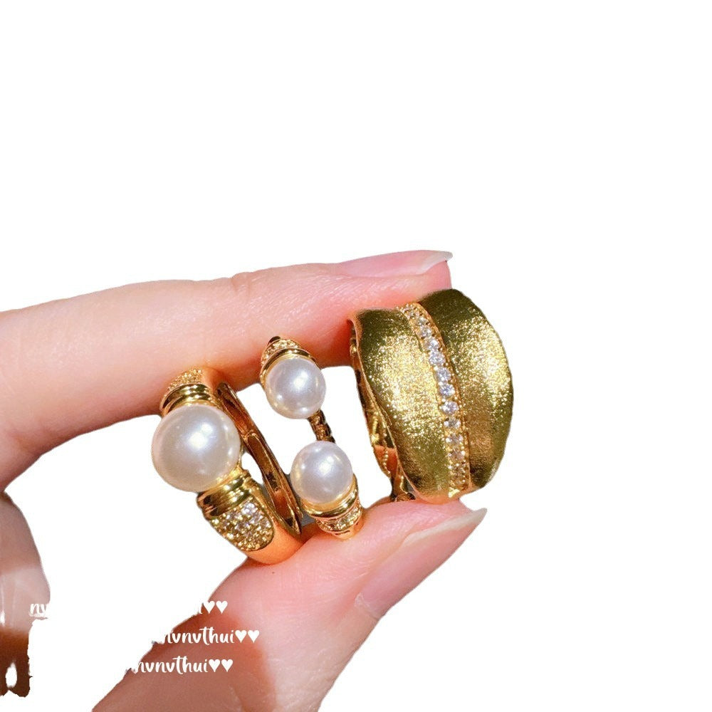 Eleganter Ring in Blattform, vergoldet mit reinem Silber