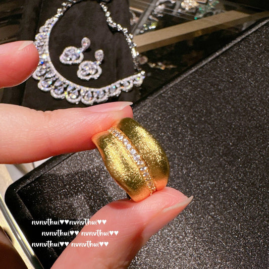 Eleganter Ring in Blattform, vergoldet mit reinem Silber